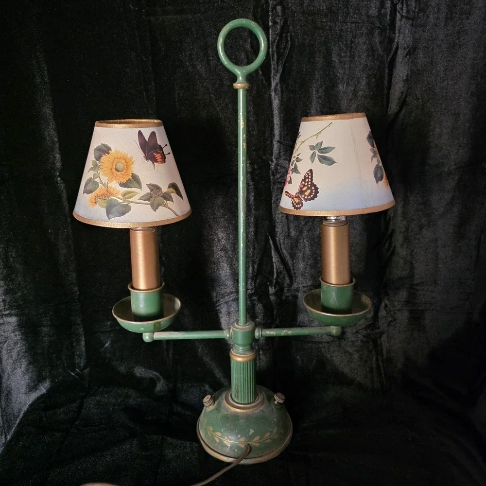 VTG Toleware Bouillotte-style Green 3-way lamp, 2 Arm w Shades. Mix of Old & New